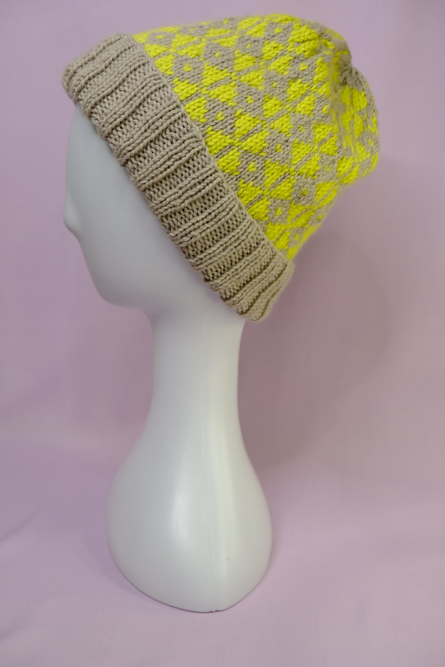 Gorro Oncológico Hecho a Mano - Gris y Verde/Amarillo